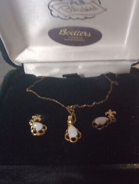 Blue Bird Gold and White Teardrop Pendant Necklace with Matching Earrings